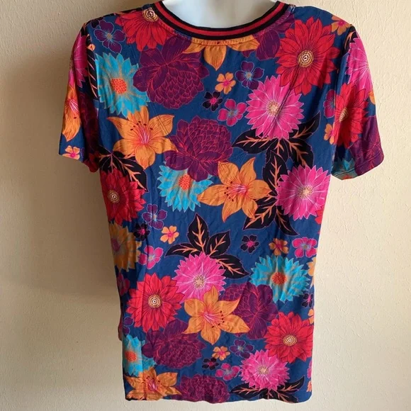 Johnny Was The Janie Favorite Short Sleeve V Neck Swing T Tee Shirt S - Picture 4 of 9